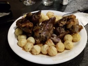 Cabrito al torrontés